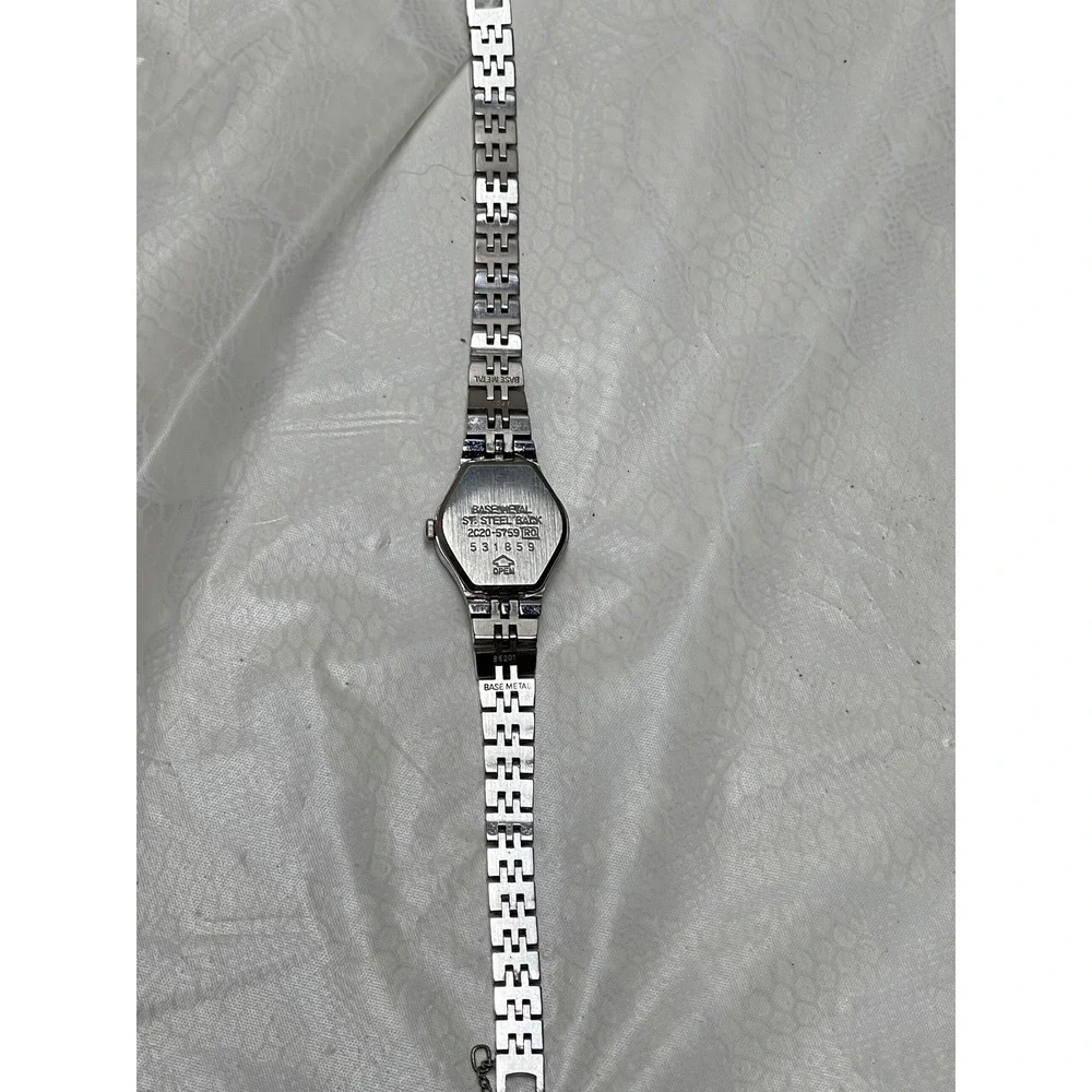 Vintage Seiko Quartz Womens Watch Silver Tone Textured Bracelet Untested - Picture 4 of 5